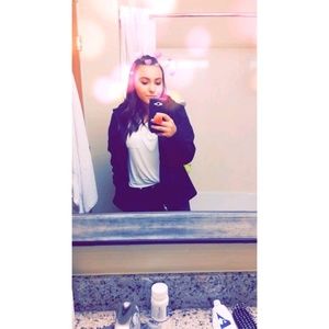 Meet your Posher, Ariel